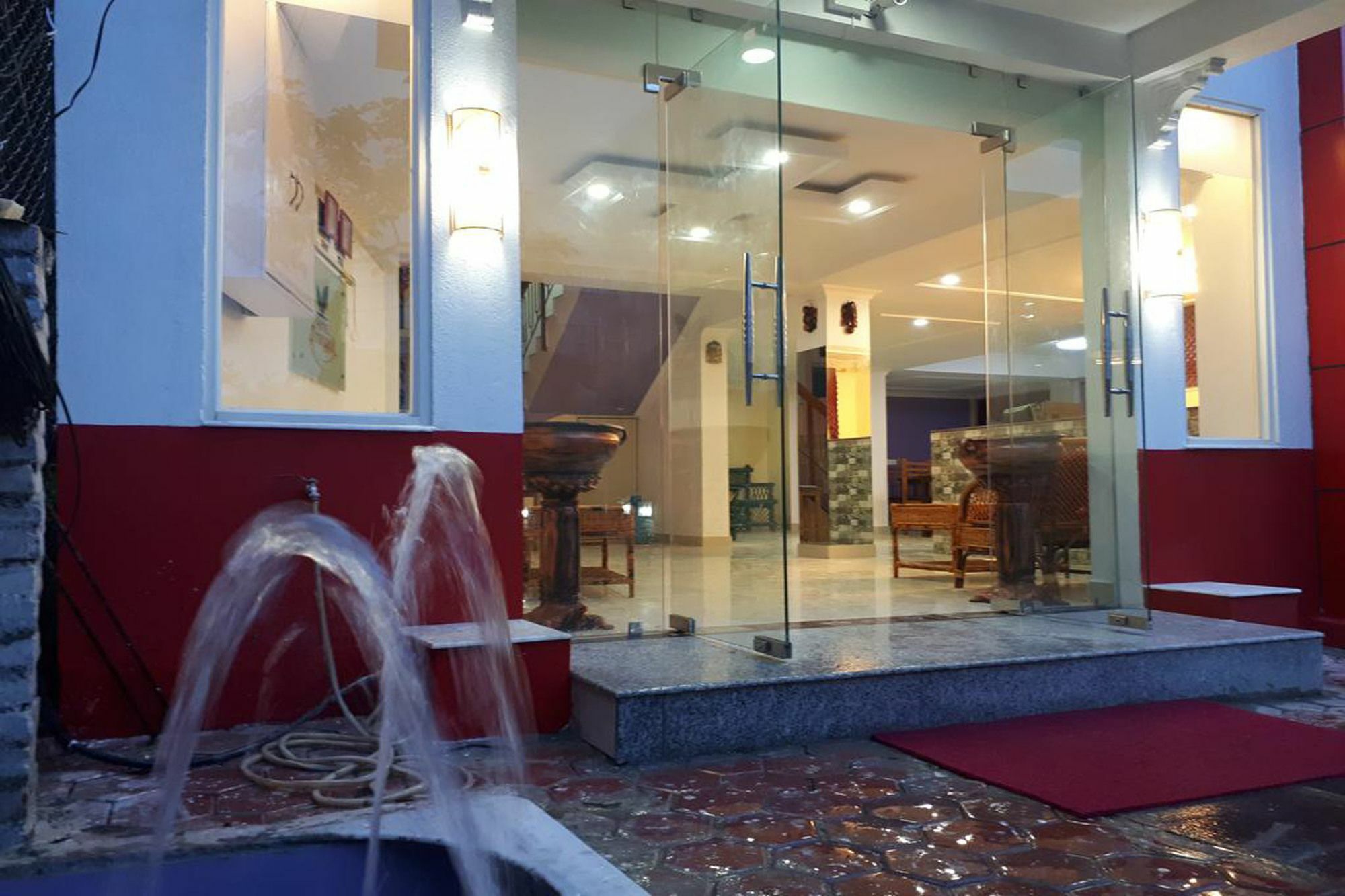 Hotel Tranquil Kathmandu Buitenkant foto